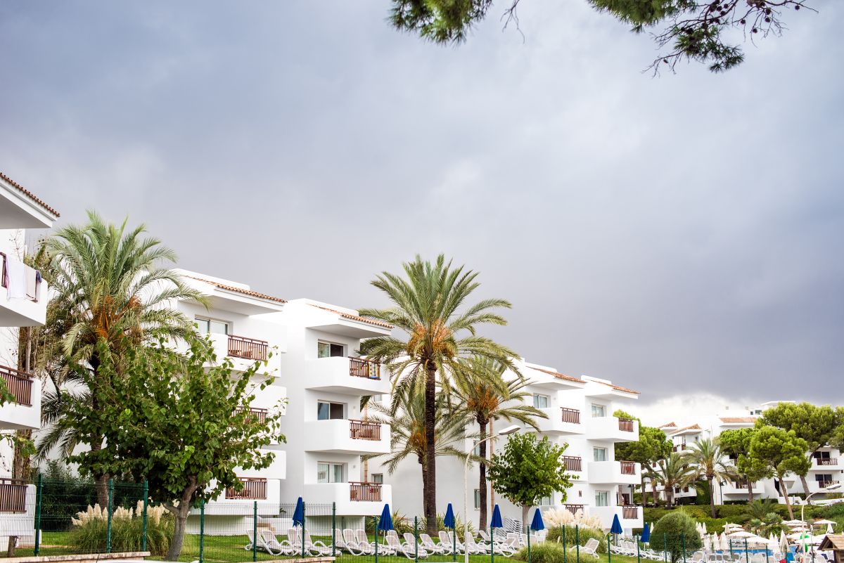Costa del Sol Resort med basseng